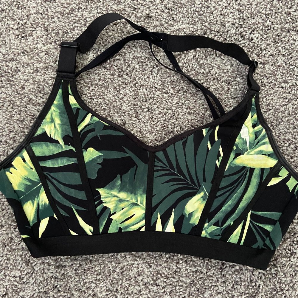 Victoria Secret Sports Bra (32DD)